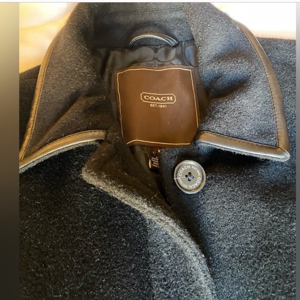 COACH Authentic Coat. SHOp EARLY 👍🏼Size Large Brand New. Unused. 🎈🎈SHOP EARLY🎈🎈 - Picture 4 of 7